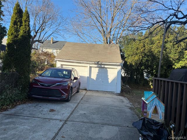 15 William Street, Williston Park, NY 11596