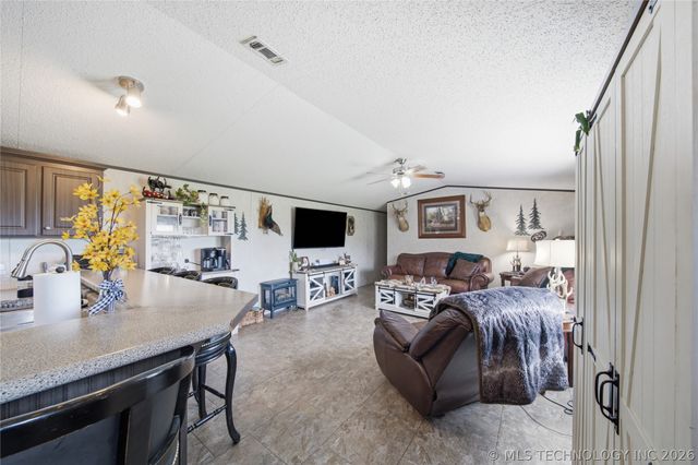16205 S Cedar Road, Claremore, OK 74017