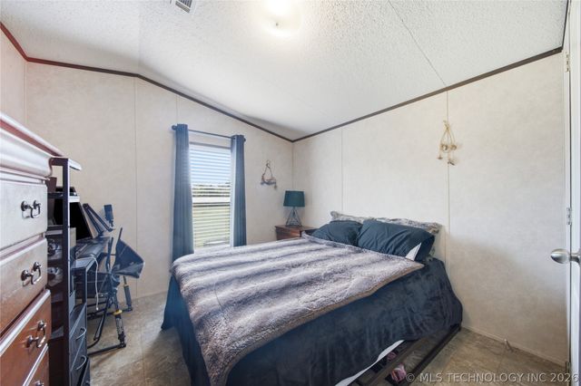 16205 S Cedar Road, Claremore, OK 74017