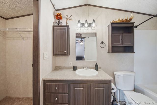 16205 S Cedar Road, Claremore, OK 74017