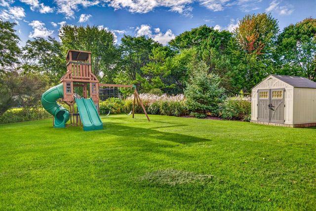 991 DERBY LANE, Neenah, WI 54956
