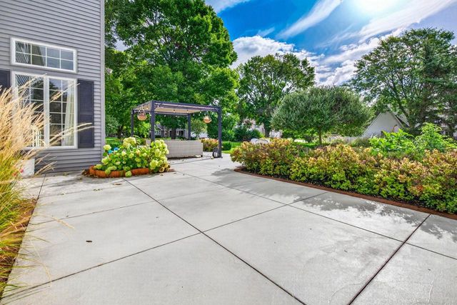 991 DERBY LANE, Neenah, WI 54956