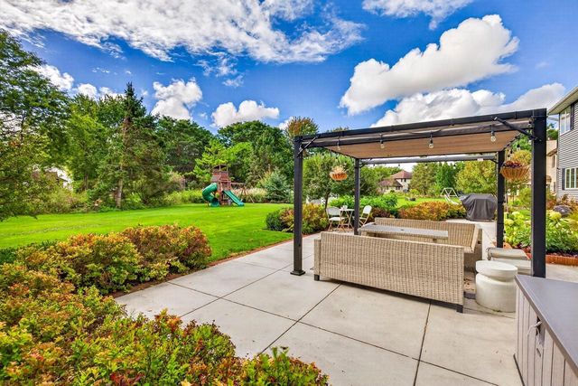991 DERBY LANE, Neenah, WI 54956