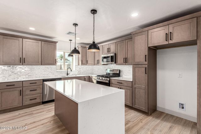 2032 E Florence Drive, Tucson, AZ 85719