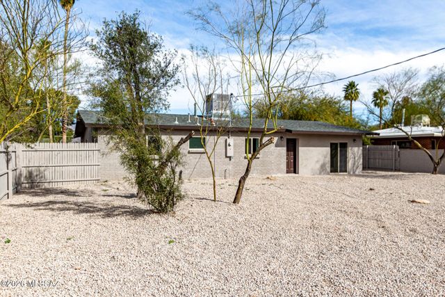 2032 E Florence Drive, Tucson, AZ 85719