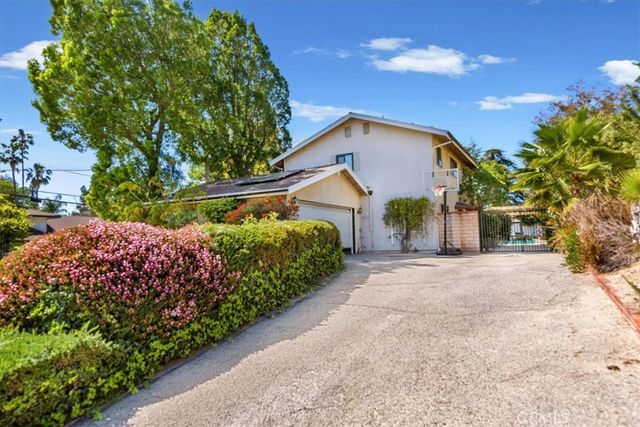 16901 Pineridge Drive, Granada Hills, CA 91344
