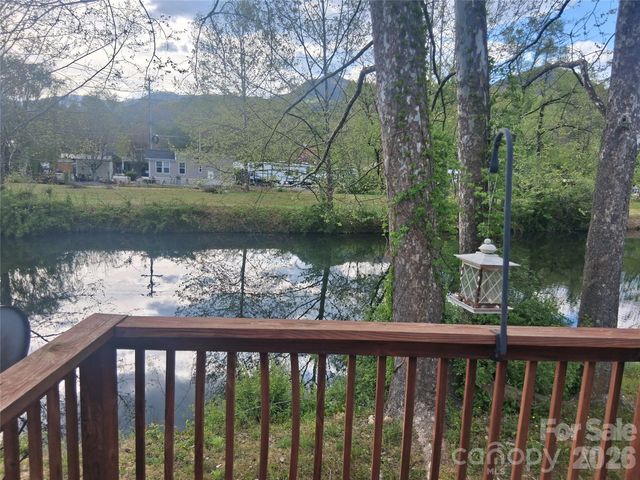 124 Pike Point, Waynesville, NC 28785