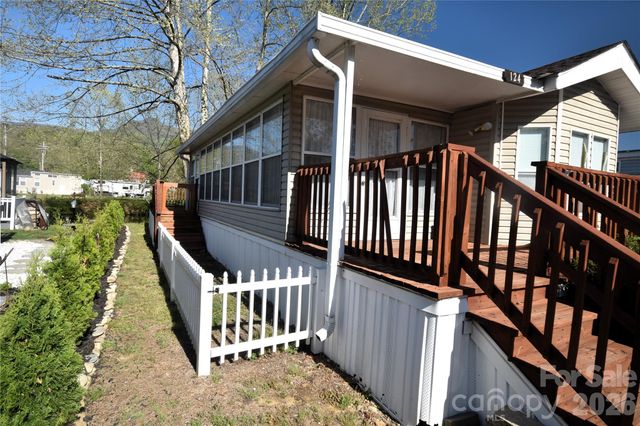 124 Pike Point, Waynesville, NC 28785