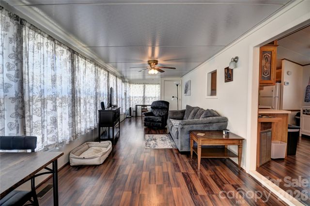 124 Pike Point, Waynesville, NC 28785