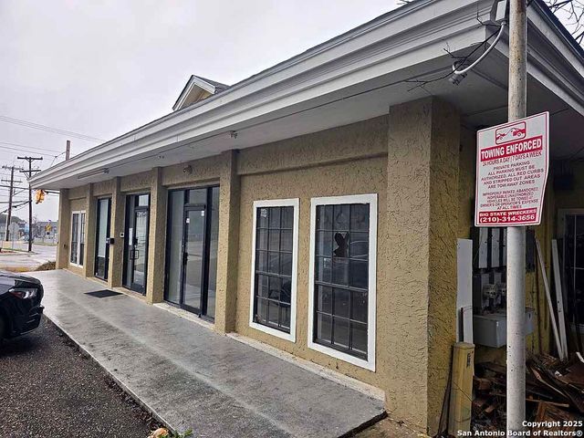 4631 Vance Jackson Rd, San Antonio, TX 78230