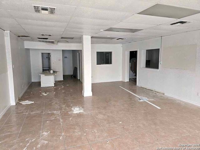 4631 Vance Jackson Rd, San Antonio, TX 78230