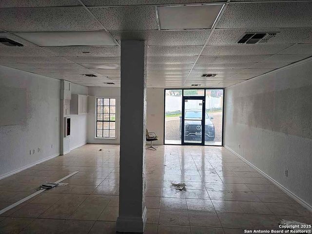 4631 Vance Jackson Rd, San Antonio, TX 78230