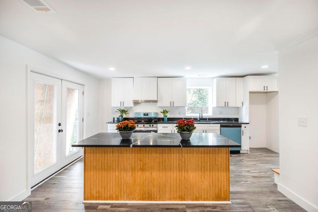 1081 Clay Avenue, Macon, GA 31211