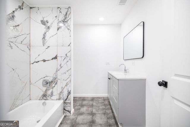 1081 Clay Avenue, Macon, GA 31211