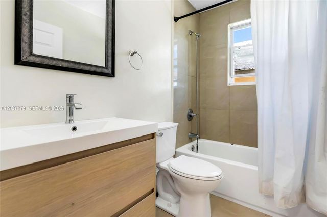 9601 SW 9th Ct, Pembroke Pines, FL 33025