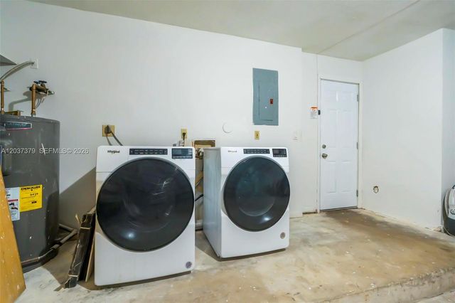9601 SW 9th Ct, Pembroke Pines, FL 33025