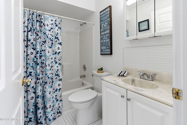 3424 Thistle Avenue, Toms River, NJ 08753
