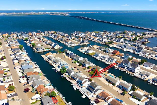3424 Thistle Avenue, Toms River, NJ 08753