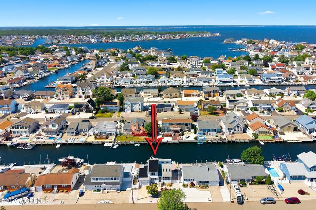 3424 Thistle Avenue, Toms River, NJ 08753