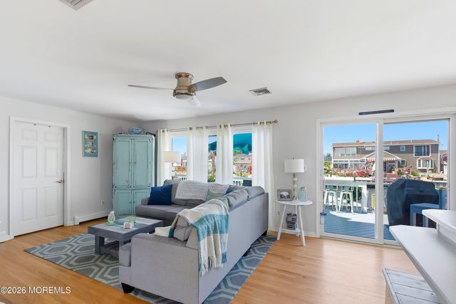 3424 Thistle Avenue, Toms River, NJ 08753