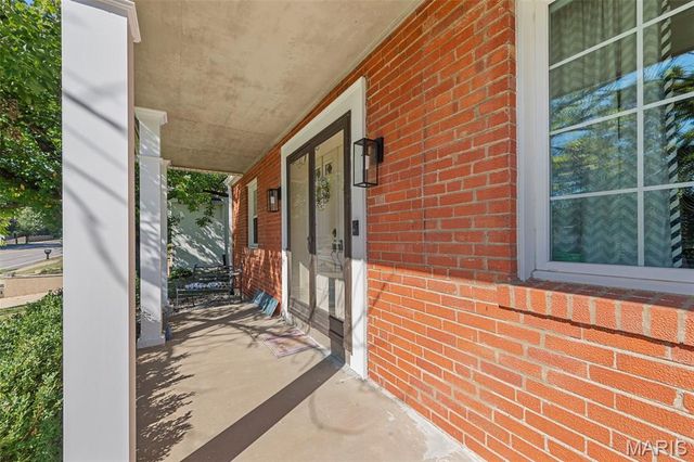 1001 Barberry Lane, Kirkwood, MO 63122