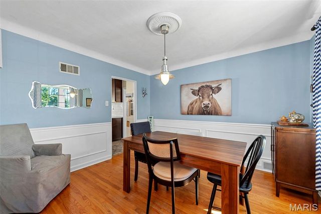 1001 Barberry Lane, Kirkwood, MO 63122