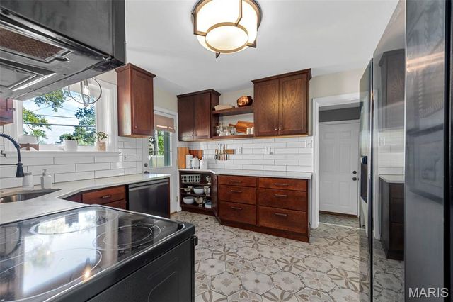 1001 Barberry Lane, Kirkwood, MO 63122