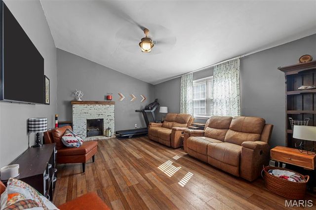 1001 Barberry Lane, Kirkwood, MO 63122