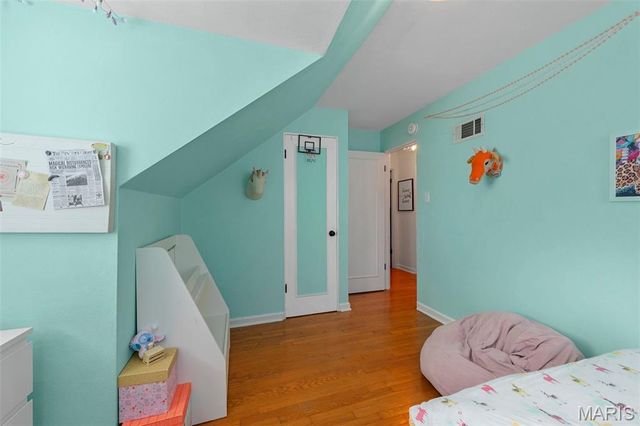 1001 Barberry Lane, Kirkwood, MO 63122