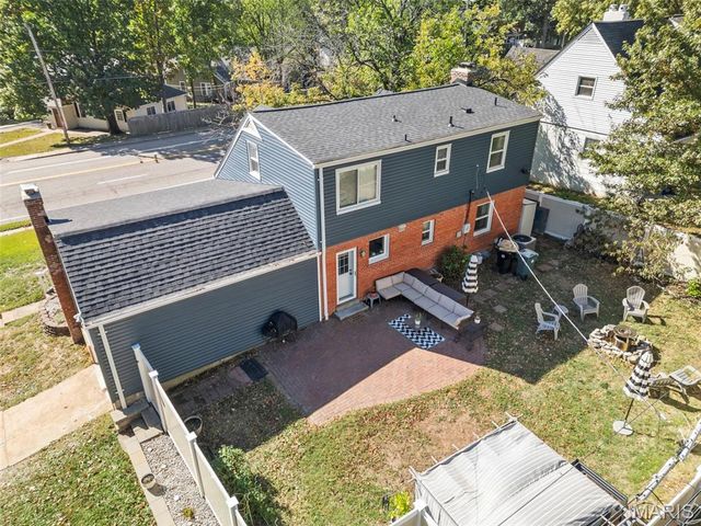 1001 Barberry Lane, Kirkwood, MO 63122