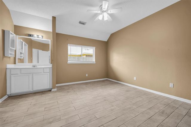 1046 Willersley Lane, Channelview, TX 77530