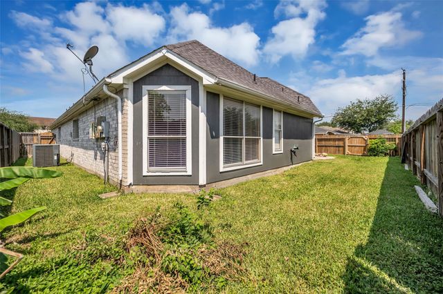 1046 Willersley Lane, Channelview, TX 77530
