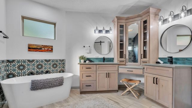 3212 CALLE DE ESTELLA NW, Albuquerque, NM 87104