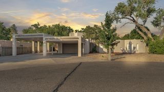 3212 CALLE DE ESTELLA NW, Albuquerque, NM 87104