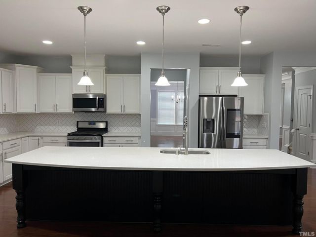 121 Red Bark Court, Apex, NC 27539