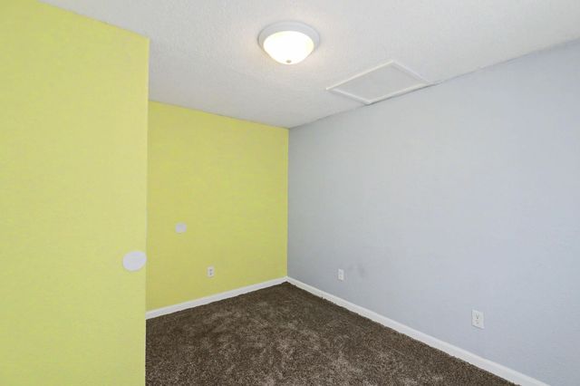 2154 S Seneca St, Wichita, KS 67213
