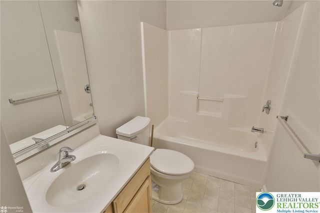 3014 Harvest Court, Upper Saucon Twp, PA 18034