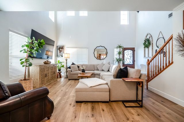 3243 W Sedona Avenue, Visalia, CA 93291