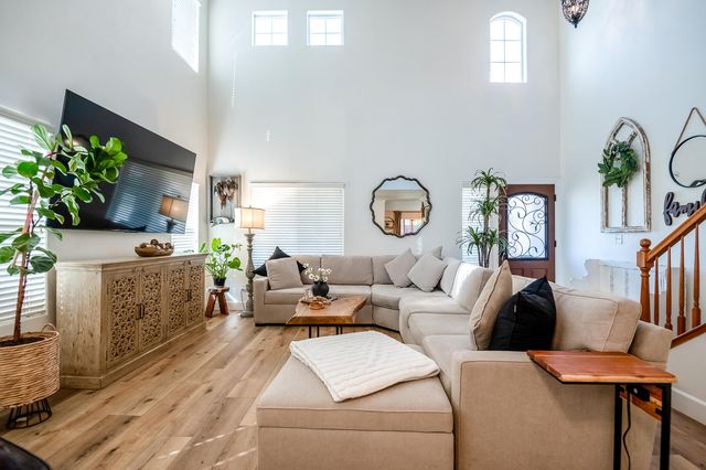 3243 W Sedona Avenue, Visalia, CA 93291