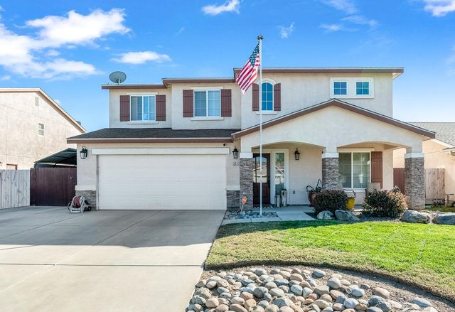 3243 W Sedona Avenue, Visalia, CA 93291
