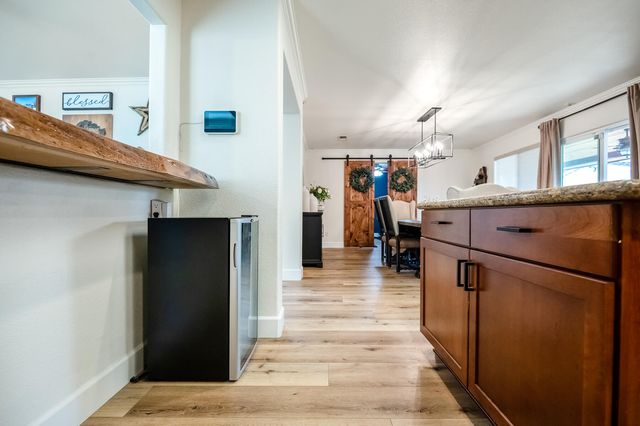 3243 W Sedona Avenue, Visalia, CA 93291