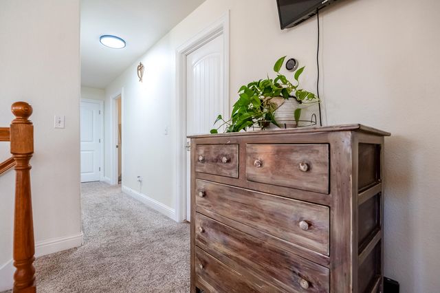 3243 W Sedona Avenue, Visalia, CA 93291