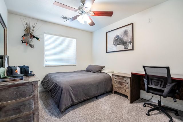 3243 W Sedona Avenue, Visalia, CA 93291