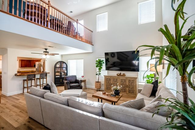 3243 W Sedona Avenue, Visalia, CA 93291