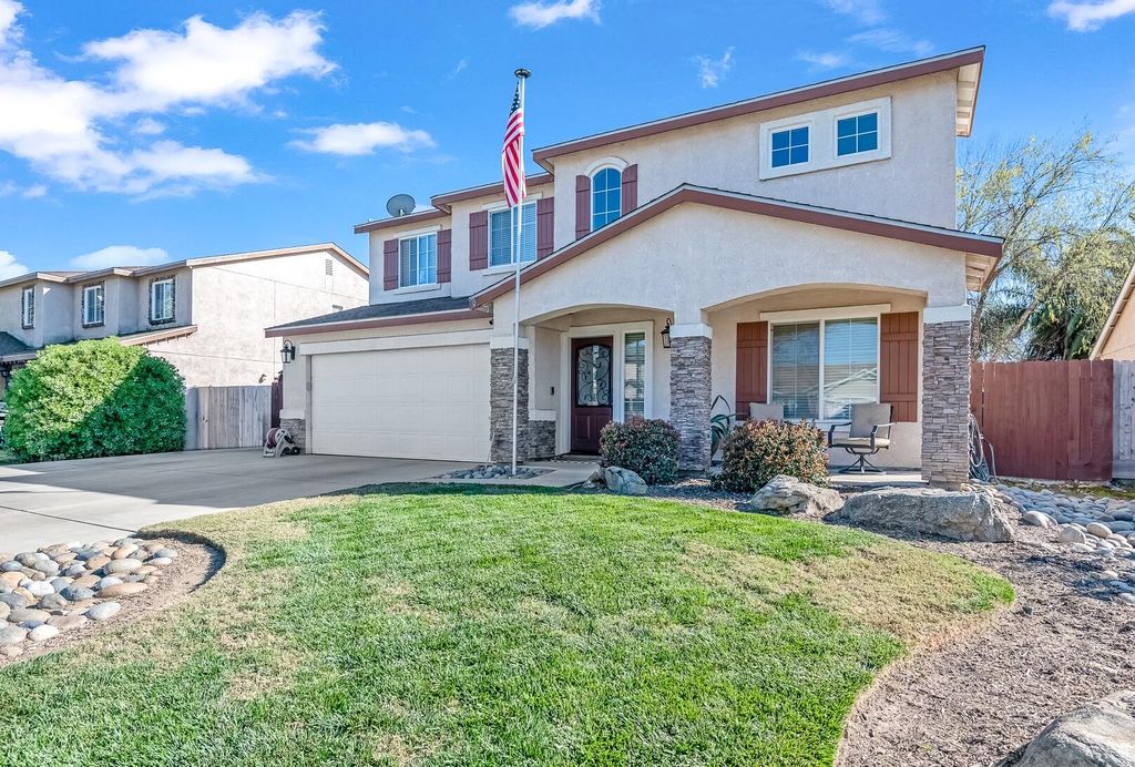 3243 W Sedona Avenue, Visalia, CA 93291