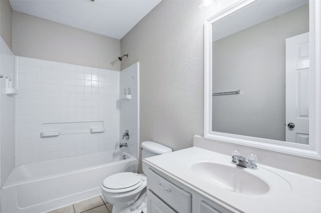 5108 Breeze Hollow Court, Fort Worth, TX 76179