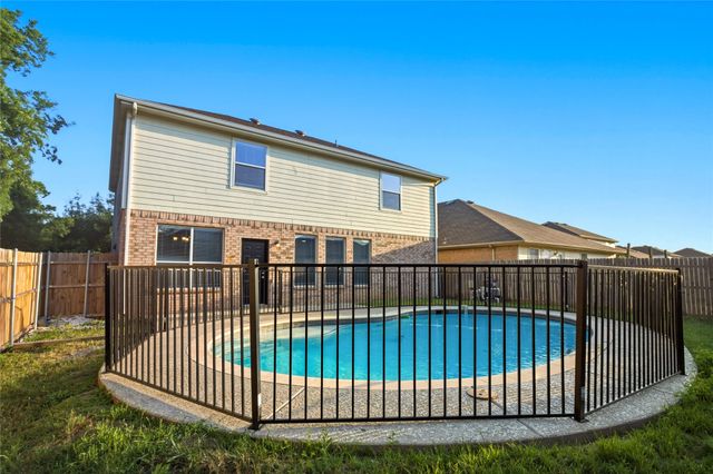 5108 Breeze Hollow Court, Fort Worth, TX 76179