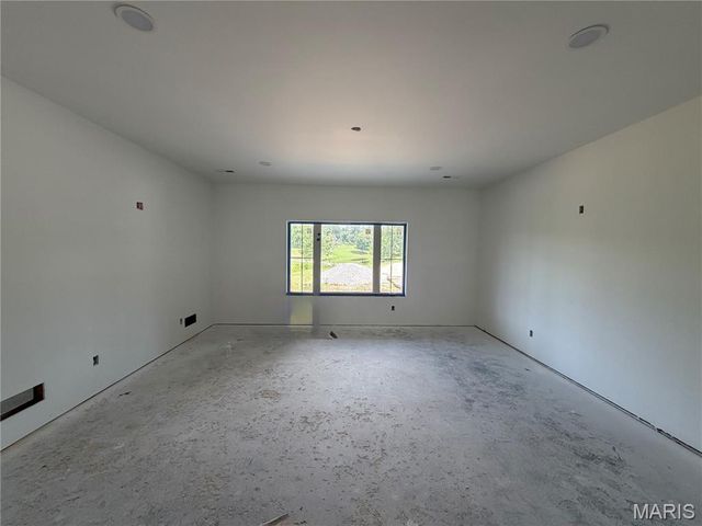 12155 Lakewood Place, New London, MO 63459