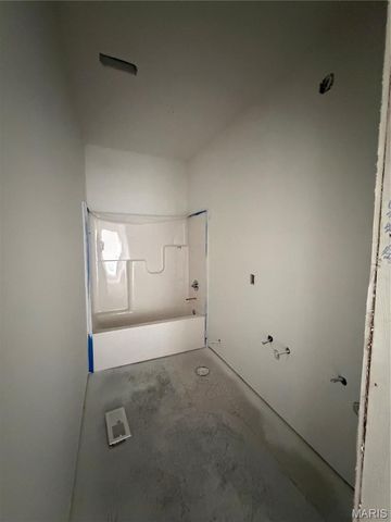 12155 Lakewood Place, New London, MO 63459