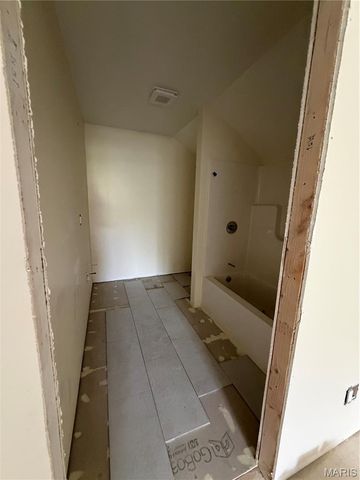 12155 Lakewood Place, New London, MO 63459
